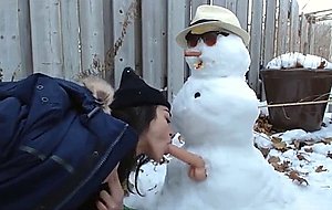 Sweetpee fucks a snowman