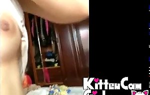 Cute chinese camgirl dancing and showing off pussy