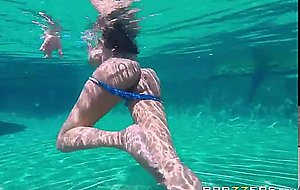 Kimberly kendall showing off her nude butt and pussy underwater