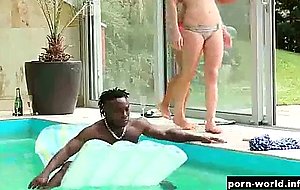 Bisexual couple has interracial groupsex poolside