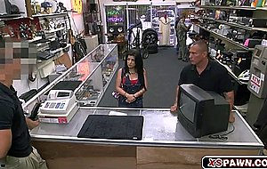 Amateur latina banged for some cash in the pawn shop