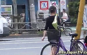 Japanese sluts pissing on video