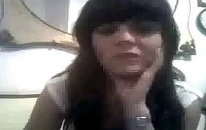 latina muestra su cuerpo por webcam (parte 1)