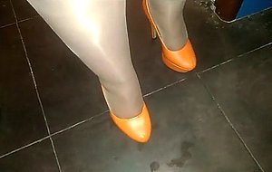 Piss in orange heels  
