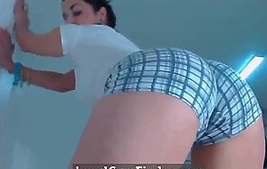 Latina big butt twerk  