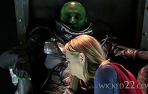 Supergirl Carter Cruise banged in parody by green alien with Carter Cruise and Damon Dice