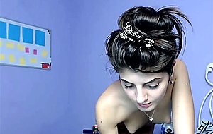 Amateur girl masturbating on webcam