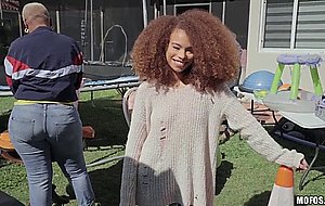 I noticed that this ebony teen isn’t just selling her possessions at this yard sale – Naked Girls