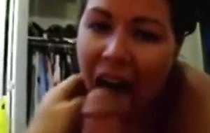 Beautiful girlfriend gives bj and gets mouthful