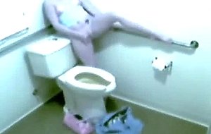 Masturbation sur le wc