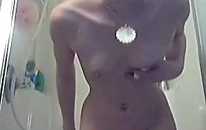 Homemade amateur teen girlfriend showering