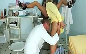 Cock sucking bi doctor in mmf thresome