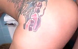 Tattooed bitch valentina vixen gets banged in the bathroom