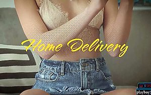 Petite teen beauty Athena Faris sucks and fucks the very lucky delivery guy