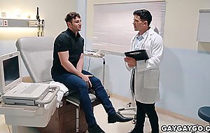 Dakota cant help but fuck his next patient Michaeln