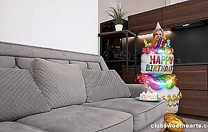 Clubsweethearts-bella grey birthday treats