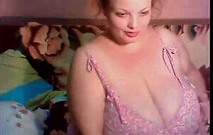 Real bbw playing with tits on cam