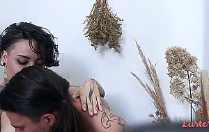Ursinae & fennel, make-up sex