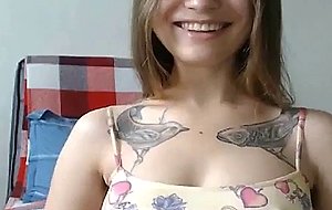 Sexy pretty lady masturbate on cam